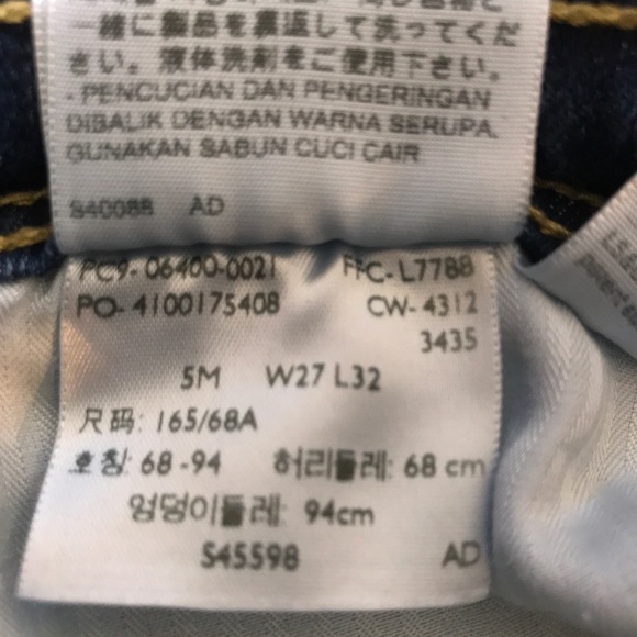 Levi’s Low Rise Bootcut Jeans - Picture 6 of 8